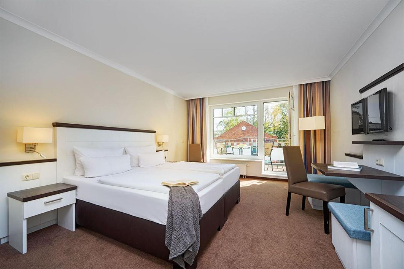 Strandhotel Luise Von Preussen Zinnowitz Buitenkant foto